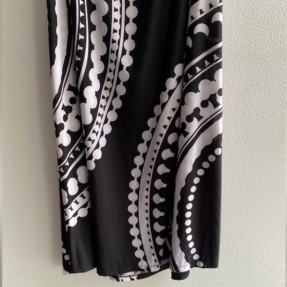 VENUS Black and White Halter Open Back Maxi Dress XL - Picture 9 of 13